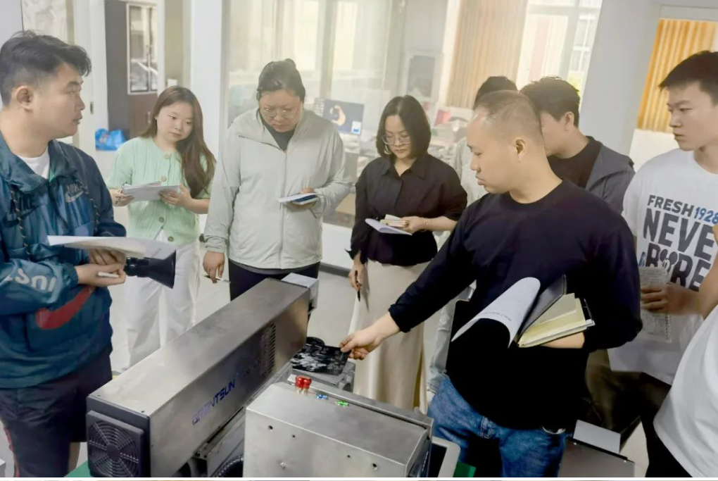 吉瑞祥設備工程師設備講解